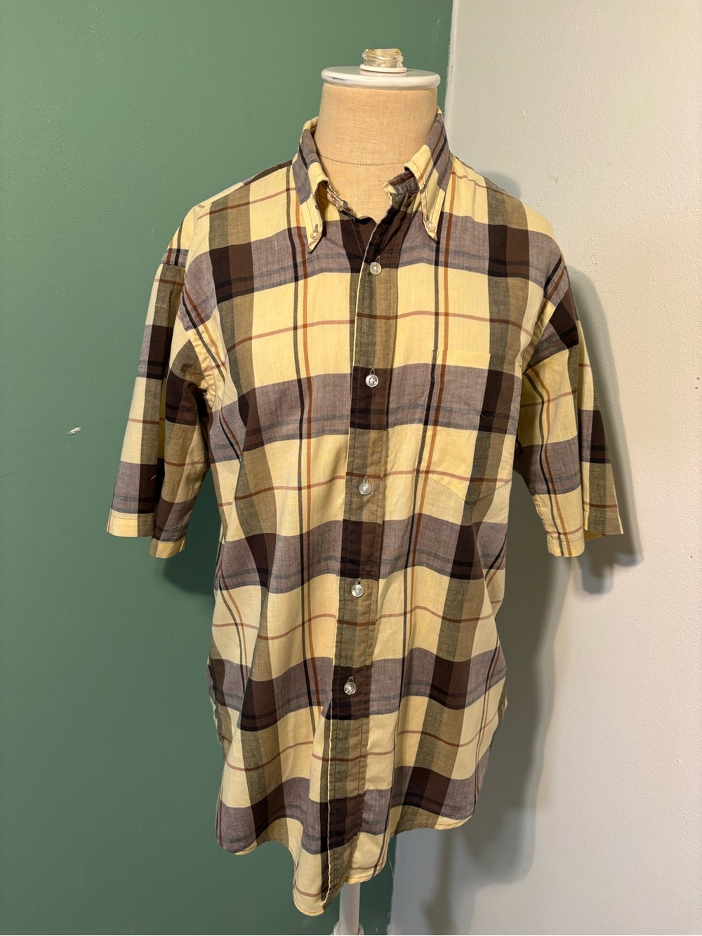 Vintage 1960’s Men's Yellow Plaid Short Sleeve Button-Down Shirt